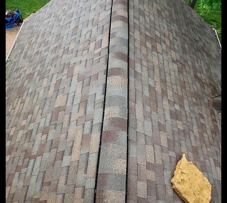 How to Choose the Best Shingle for Your Lake County Roof